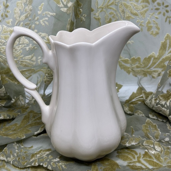 Vintage I. Godinger & Co. Porcelain Pitcher Cream Color,Scalloped Design - Picture 4 of 10